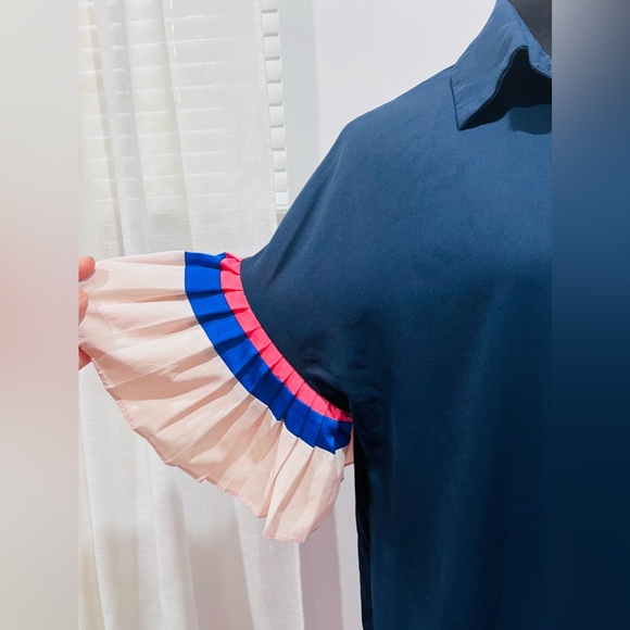 Oversized Pleated Dress - Picture 3 of 3